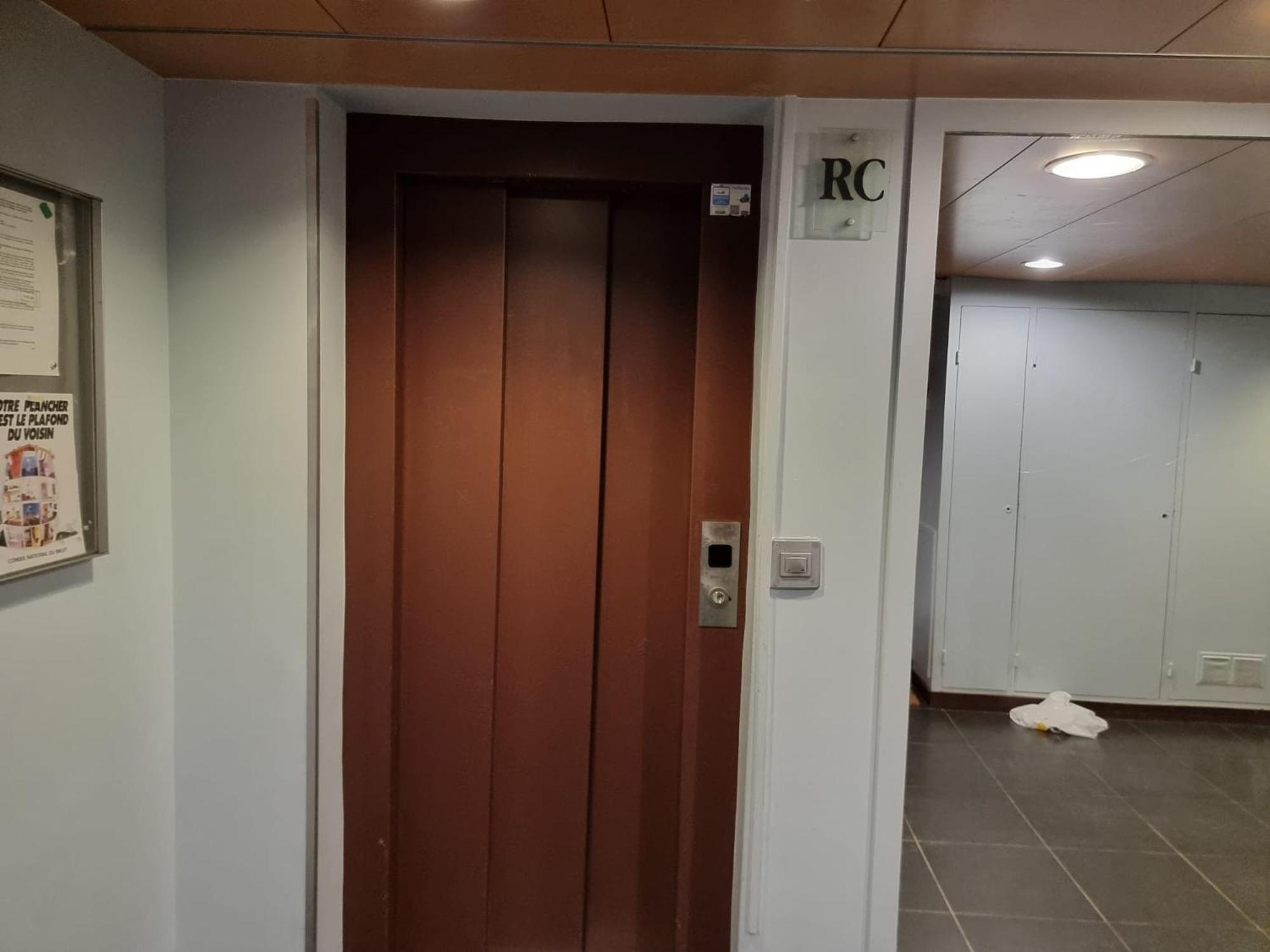 Ina-Olivia F5 A Massy Hotell Massy  Eksteriør bilde